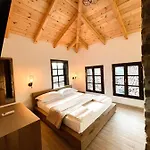 Amalia Hotel 4*