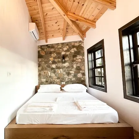 Amalia Hotel 4*